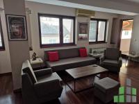 Se izdava namesten stan vo Skopje, Centar - Univerzalna Sala so povrshina od 75 m2.
 Ekstra: Klima, Nova Zgrada, Parking, Sopstveno parno, Greenje na struja.
 Cena: 600 EUR