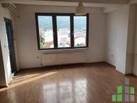 Se izdava prazen kancelariski prostor vo Skopje, Centar so povrshina od 67 m2.
 Ekstra: Sopstveno parno, Garaza, Klima, Lift, Nova Zgrada.
 Cena: 450 EUR