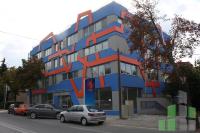 Se izdava prazen kancelariski prostor vo Skopje, Centar so povrshina od 358 m2.
 Ekstra: Klima, Sopstveno parno, Lift, Nova Zgrada, Parking.
 Cena: 0 EUR