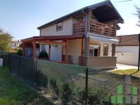 Se prodava  kukja vo Skopje, Zlokukjani so povrshina od 107 m2.
 Ekstra: Klima, Greenje na struja, Nova Zgrada, Parking.
 Cena: 180000 EUR