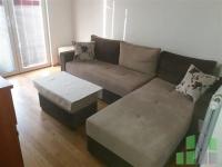 Se izdava namesten stan vo Skopje, Aerodrom so povrshina od 50 m2.
 Ekstra: Klima, Centralno Parno, Lift, Nova Zgrada.
 Cena: 330 EUR