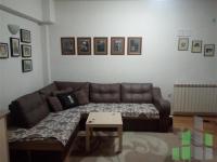 Se izdava namesten stan vo Skopje, Centar - Univerzalna Sala so povrshina od 45 m2.
 Ekstra: Klima, Centralno Parno, Lift, Parking.
 Cena: 400 EUR