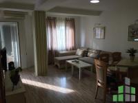 Se izdava namesten stan vo Skopje, Crniche so povrshina od 59 m2.
 Ekstra: Klima, Centralno Parno, Lift, Nova Zgrada.
 Cena: 400 EUR