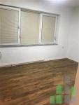 Se izdava prazen kancelariski prostor vo Skopje, Debar Maalo so povrshina od 70 m2.
 Ekstra: Klima, Centralno Parno.
 Cena: 500 EUR