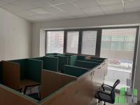 Se izdava namesten kancelariski prostor vo Skopje, Centar so povrshina od 94 m2.
 Ekstra: Klima, Greenje na struja, Lift, Nova Zgrada.
 Cena: 850 EUR