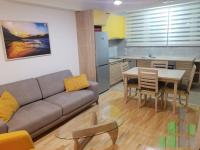 Se izdava namesten stan vo Skopje, Centar - Univerzalna Sala so povrshina od 69 m2.
 Ekstra: Klima, Sopstveno parno, Lift, Nova Zgrada, Garaza.
 Cena: 490 EUR