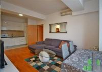 Se izdava namesten stan vo Skopje, Centar so povrshina od 54 m2.
 Ekstra: Centralno Parno, Lift.
 Cena: 450 EUR
