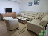 Se izdava namesten stan vo Skopje, Karposh 4 so povrshina od 45 m2.
 Ekstra: Klima, Lift, Greenje na struja.
 Cena: 300 EUR