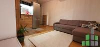 Se izdava namesten stan vo Skopje, Debar Maalo so povrshina od 30 m2.
 Ekstra: Klima, Centralno Parno, Lift, Nova Zgrada.
 Cena: 350 EUR
