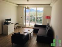 Se izdava namesten stan vo Skopje, Aerodrom so povrshina od 100 m2.
 Ekstra: Klima, Centralno Parno, Lift, Nova Zgrada, Parking.
 Cena: 690 EUR