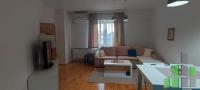 Se izdava namesten stan vo Skopje, Taftalidje 1 so povrshina od 50 m2.
 Ekstra: Klima, Centralno Parno, Lift, Nova Zgrada.
 Cena: 270 EUR