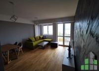 Se izdava namesten stan vo Skopje, Novo Lisiche so povrshina od 50 m2.
 Ekstra: Klima, Sopstveno parno, Lift, Nova Zgrada, Parking.
 Cena: 420 EUR