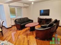 Se izdava namesten stan vo Skopje, Kozle so povrshina od 100 m2.
 Ekstra: Klima, Centralno Parno, Garaza.
 Cena: 600 EUR