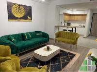 Se izdava namesten stan vo Skopje, Aerodrom so povrshina od 53 m2.
 Ekstra: Klima, Centralno Parno, Lift, Nova Zgrada.
 Cena: 500 EUR