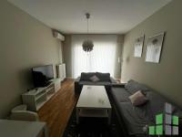 Se izdava namesten stan vo Skopje, Centar so povrshina od 49 m2.
 Ekstra: Klima, Centralno Parno, Lift, Nova Zgrada, Parking.
 Cena: 600 EUR