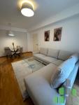 Se izdava namesten stan vo Skopje, Debar Maalo so povrshina od 65 m2.
 Ekstra: Klima, Centralno Parno, Lift, Nova Zgrada.
 Cena: 700 EUR
