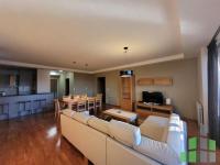 Se izdava namesten stan vo Skopje, Vodno so povrshina od 118 m2.
 Ekstra: Klima, Sopstveno parno, Lift, Nova Zgrada, Garaza.
 Cena: 1300 EUR