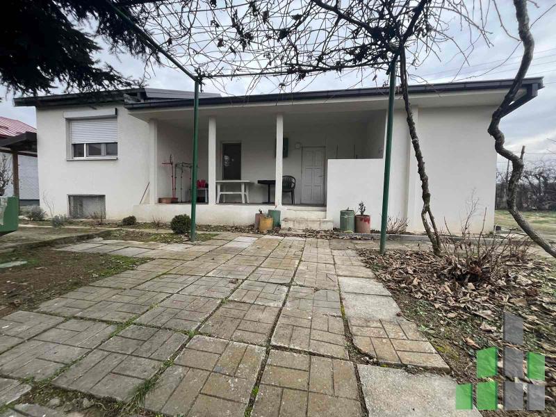 Се продава Куќа во Трубарево - L1038