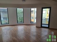 Se prodava  stan vo Skopje, Debar Maalo so povrshina od 86 m2.
 Ekstra: Klima, Sopstveno parno, Lift, Nova Zgrada.
 Cena: 207000 EUR