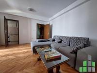 Se izdava namesten stan vo Skopje, Centar - Univerzalna Sala so povrshina od 56 m2.
 Ekstra: Klima, Centralno Parno, Parking.
 Cena: 300 EUR