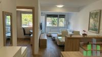 Se izdava namesten stan vo Skopje, Centar - Univerzalna Sala so povrshina od 60 m2.
 Ekstra: Klima, Centralno Parno, Lift, Nova Zgrada, Parking.
 Cena: 550 EUR