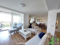 Se izdava namesten stan vo Skopje, Taftalidje 1 so povrshina od 75 m2.
 Ekstra: Klima, Centralno Parno, Lift, Renoviran.
 Cena: 600 EUR