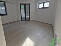 Se izdava prazen stan vo Skopje, Vodno so povrshina od 50 m2.
 Ekstra: Klima, Sopstveno parno, Nova Zgrada, Parking.
 Cena: 350 EUR