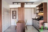 Se izdava namesten stan vo Skopje, Centar so povrshina od 50 m2.
 Ekstra: Klima, Sopstveno parno, Lift, Nova Zgrada.
 Cena: 500 EUR