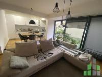 Se izdava namesten stan vo Skopje, Taftalidje 1 so povrshina od 70 m2.
 Ekstra: Klima, Sopstveno parno, Nova Zgrada, Parking.
 Cena: 800 EUR