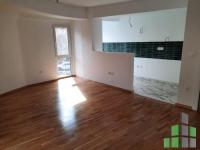 Se izdava prazen kancelariski prostor vo Skopje, Debar Maalo so povrshina od 68 m2.
 Ekstra: Klima, Centralno Parno, Lift.
 Cena: 450 EUR