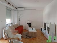 Se izdava namesten stan vo Skopje, Debar Maalo so povrshina od 47 m2.
 Ekstra: Klima, Centralno Parno, Lift, Nova Zgrada.
 Cena: 320 EUR