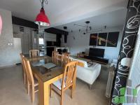 Se izdava namesten stan vo Skopje, Kozle so povrshina od 78 m2.
 Ekstra: Klima, Centralno Parno, Nova Zgrada, Garaza.
 Cena: 500 EUR