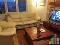 Se izdava namesten stan vo Skopje, Aerodrom so povrshina od 70 m2.
 Ekstra: Klima, Centralno Parno, Lift.
 Cena: 400 EUR
