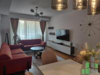 Se izdava namesten stan vo Skopje, Taftalidje 1 so povrshina od 72 m2.
 Ekstra: Klima, Centralno Parno, Lift, Nova Zgrada, Parking.
 Cena: 650 EUR