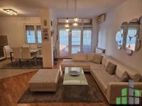 Se izdava namesten stan vo Skopje, Crniche so povrshina od 70 m2.
 Ekstra: Klima, Sopstveno parno, Lift, Nova Zgrada.
 Cena: 430 EUR