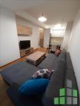 Se izdava namesten stan vo Skopje, Karposh 2 so povrshina od 40 m2.
 Ekstra: Klima, Centralno Parno, Lift, Nova Zgrada.
 Cena: 400 EUR