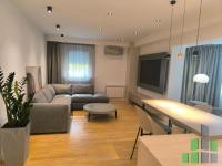 Se izdava namesten stan vo Skopje, Taftalidje 1 so povrshina od 64 m2.
 Ekstra: Klima, Centralno Parno, Kablovska TV, Lift, Renoviran, Parking.
 Cena: 800 EUR