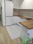 Se izdava prazen stan vo Skopje, Aerodrom so povrshina od 48 m2.
 Ekstra: Klima, Centralno Parno, Lift, Nova Zgrada, Parking.
 Cena: 350 EUR