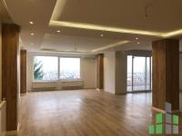 Se izdava prazen stan vo Skopje, Vodno so povrshina od 202 m2.
 Ekstra: Klima, Sopstveno parno, Lift, Nova Zgrada, Parking.
 Cena: 1400 EUR