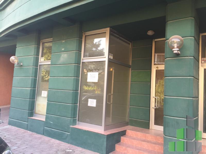 Се продава Локал во Капиштец - P0400