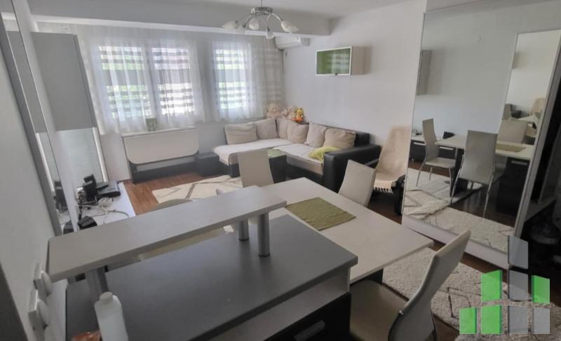 Се издава Стан во Центар - Универзална Сала - A15809