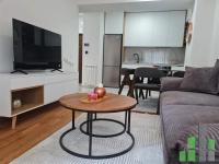 Se izdava namesten stan vo Skopje, Aerodrom so povrshina od 40 m2.
 Ekstra: Klima, Centralno Parno, Lift, Nova Zgrada, Parking.
 Cena: 420 EUR