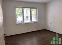 Se izdava prazen kancelariski prostor vo Skopje, Centar so povrshina od 50 m2.
 Ekstra: Klima, Centralno Parno, Lift, Kujnski elementi, Kujnski aparati.
 Cena: 400 EUR