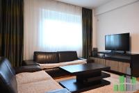 Se izdava namesten stan vo Skopje, Vodno so povrshina od 65 m2.
 Ekstra: Klima, Sopstveno parno, Nova Zgrada, Parking.
 Cena: 370 EUR