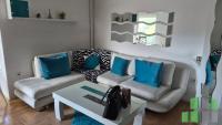 Se izdava namesten stan vo Skopje, Centar so povrshina od 67 m2.
 Ekstra: Klima, Centralno Parno, Lift.
 Cena: 590 EUR