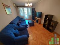 Se izdava namesten stan vo Skopje, Karposh 3 so povrshina od 55 m2.
 Ekstra: Klima, Centralno Parno.
 Cena: 300 EUR