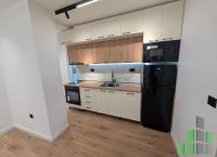 Se izdava prazen kancelariski prostor vo Skopje, Centar so povrshina od 68 m2.
 Ekstra: Klima, Greenje na struja, Lift, Renoviran.
 Cena: 600 EUR