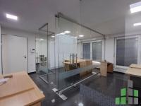 Se izdava  kancelariski prostor vo Skopje, Debar Maalo so povrshina od 59 m2.
 Ekstra: Klima, Nova Zgrada, Parking.
 Cena: 550 EUR