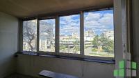 Se prodava  stan vo Skopje, Centar so povrshina od 88 m2.
 Ekstra: Klima, Centralno Parno, Lift.
 Cena: 246500 EUR