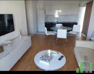 Se izdava namesten stan vo Skopje, Hrom so povrshina od 47 m2.
 Ekstra: Klima, Sopstveno parno, Nova Zgrada, Parking.
 Cena: 300 EUR